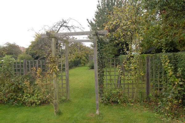 Gresham-Lodge-Orchard-Garden-600px
